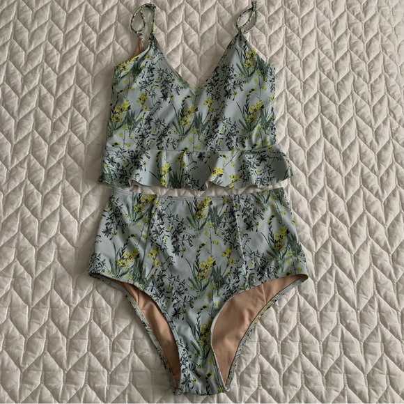 Kortni Jeane bathing suit size small two piece green floral peplum high waisted - Picture 5 of 5